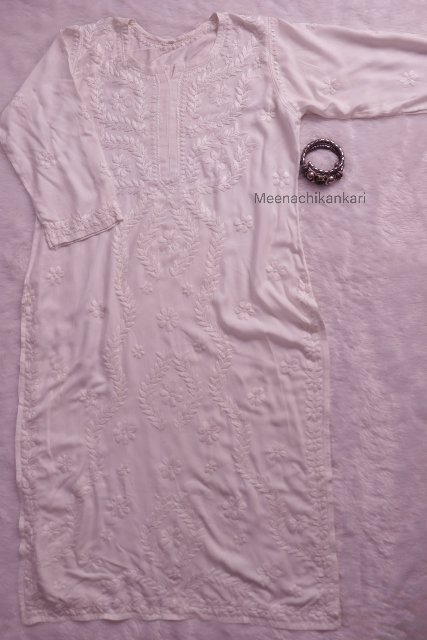 Hayaat White Rayon Kurti